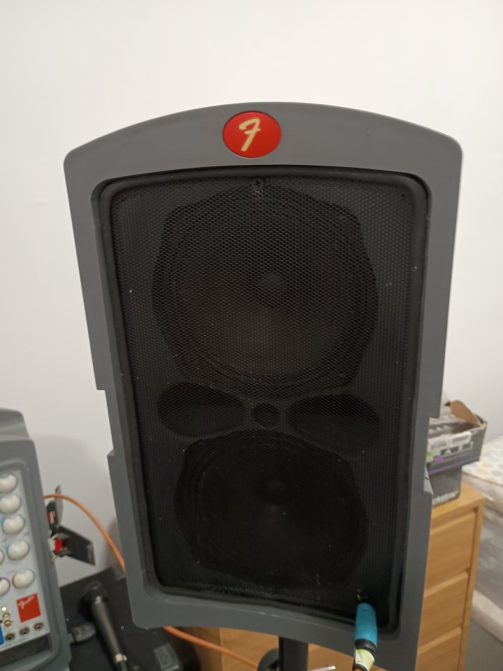 Fender pasport 150 pro de segunda mano · Foto 2 de 8 · Málaga · 250 €