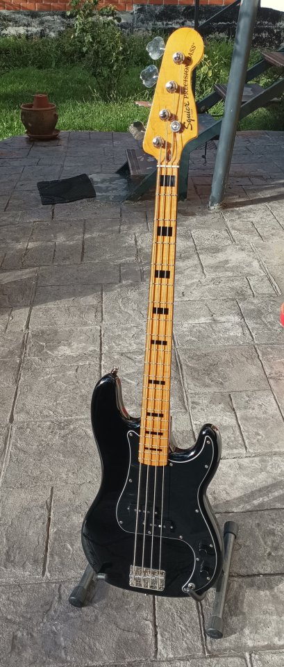 Squier Precision Bass Classic Vibe 57 de segunda mano · Foto 1 de 9 · León · 400 €