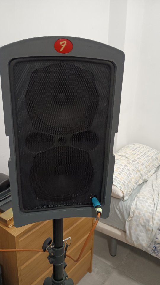 Fender pasport 150 pro de segunda mano · Foto 3 de 8 · Málaga · 250 €