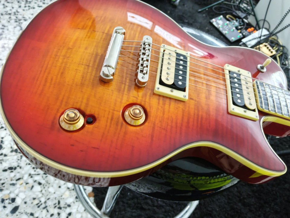 Godin Summit Classic Supreme Limited de segunda mano · Foto 2 de 10 · Gipuzkoa · 1275 €