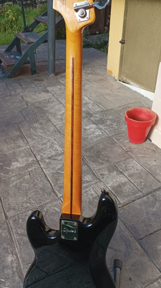 Squier Precision Bass Classic Vibe 57 de segunda mano · Foto 4 de 9 · León · 400 €