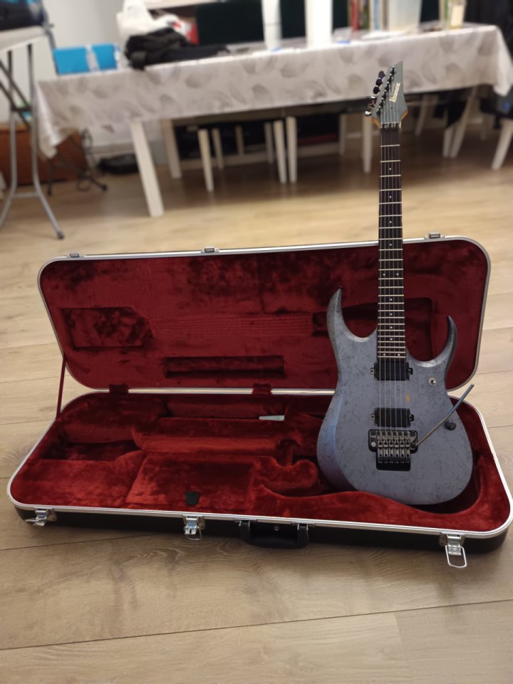 Ibanez RGD2120Z Prestige de segunda mano · Foto 4 de 5 · Barcelona · 900 €