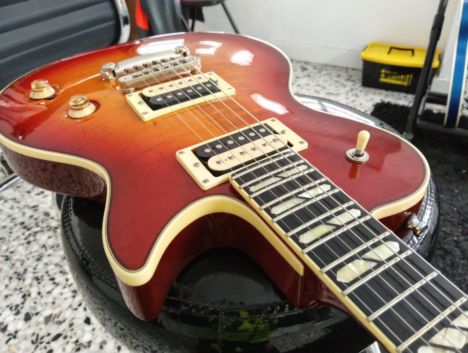 Godin Summit Classic Supreme Limited de segunda mano · Foto 6 de 10 · Gipuzkoa · 1275 €
