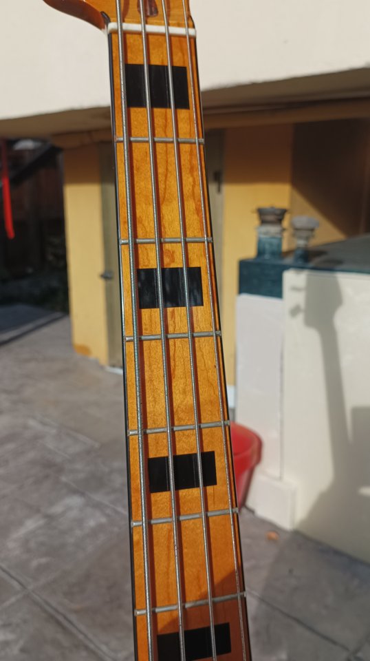 Squier Precision Bass Classic Vibe 57 de segunda mano · Foto 6 de 9 · León · 400 €