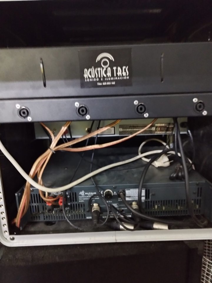 Equipo de megafonía profesional de segunda mano · Foto 2 de 7 · Madrid · 900 €