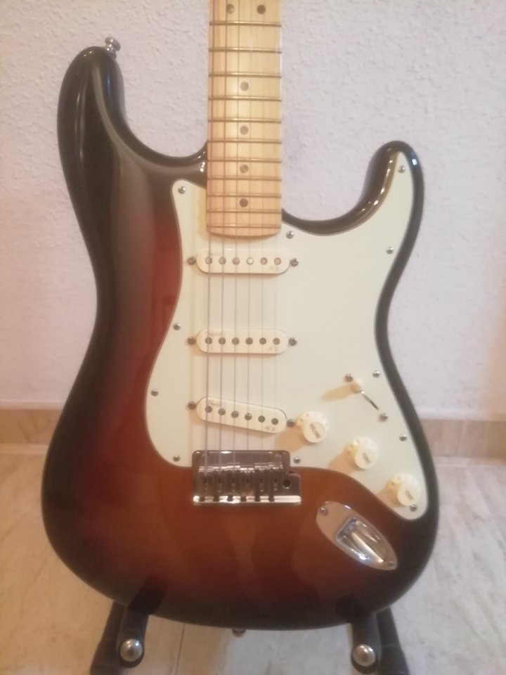 FENDER Stratocaster American Deluxe 60 Aniversario
