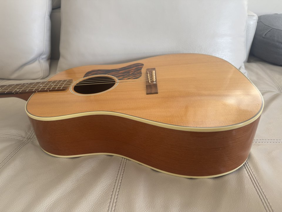Gibson J-35 (2017) Natural + Estuche Original de segunda mano · Foto 4 de 10 · Madrid · 1950 €