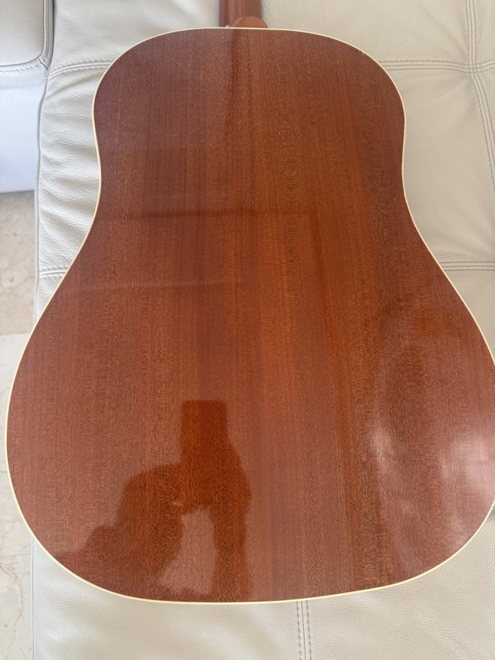 Gibson J-35 (2017) Natural + Estuche Original de segunda mano · Foto 5 de 10 · Madrid · 1950 €