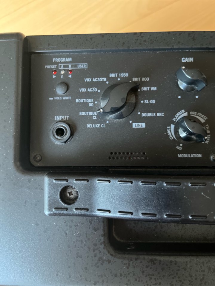 Amplificador Vox VX15 GT de segunda mano · Foto 9 de 9 · Valencia · 80 €