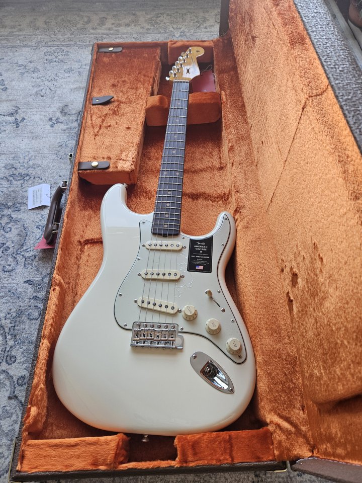 Fender Stratocaster American Vintage II OW