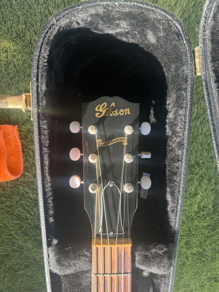 Gibson J-35 (2017) Natural + Estuche Original de segunda mano · Foto 6 de 10 · Madrid · 1950 €