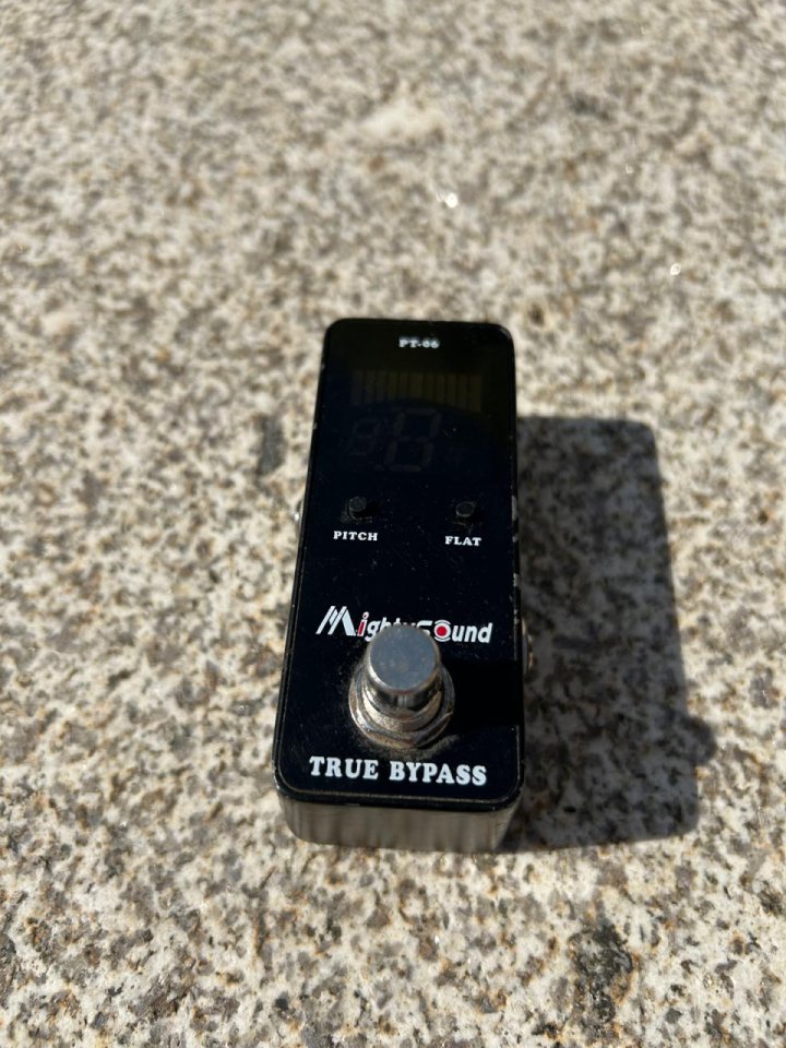 Pedal Afinador Mighty Sound True Bypass PT-06 de segunda mano · Foto 2 de 2 · Pontevedra · 20 €