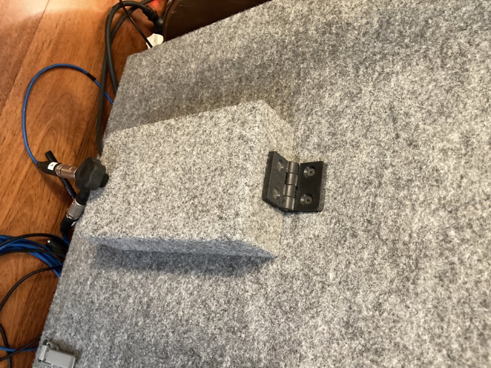 Demvox Amp 54 Isobox con ventilación para Grabación de Amplificadores y pantallas