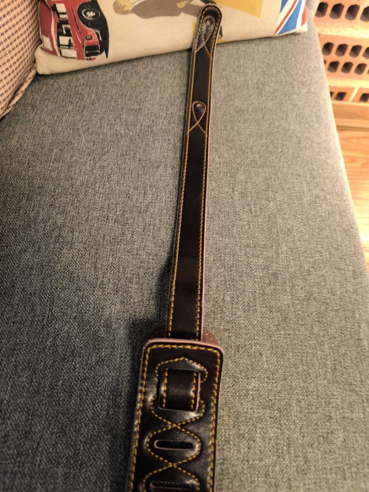 Correa Guitarra/Bajo Cuero Acolchada Sound Station