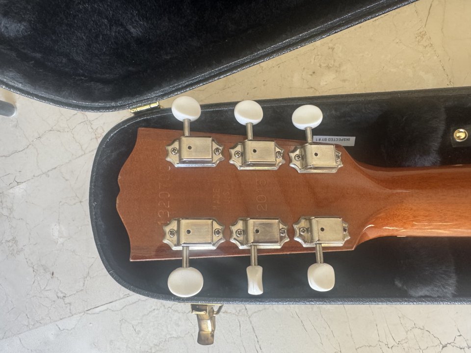 Gibson J-35 (2017) Natural + Estuche Original de segunda mano · Foto 10 de 10 · Madrid · 1950 €