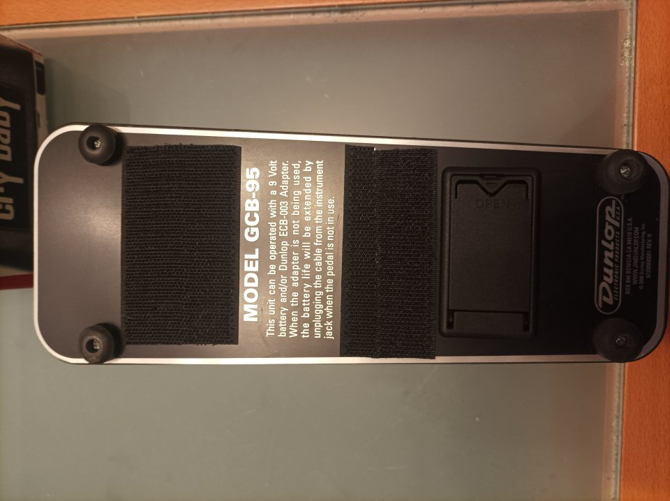 Pedal wah original Dunlop Cry Baby de segunda mano · Foto 2 de 4 · Araba · 60 €