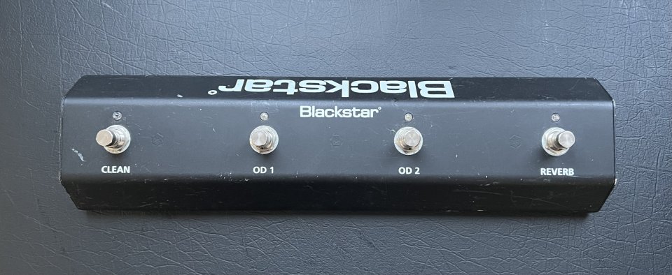 Cabezal Blackstar Stage 100+pantalla 4x12 de segunda mano · Foto 7 de 7 · Bizkaia · 900 €