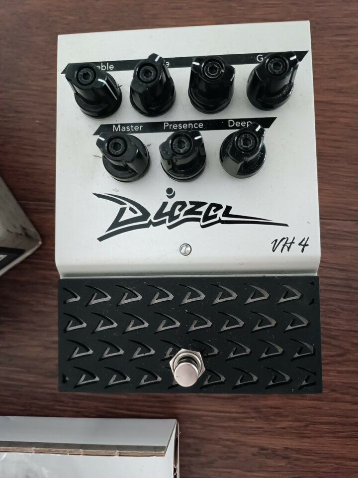 Vendo pedal diezel vh4