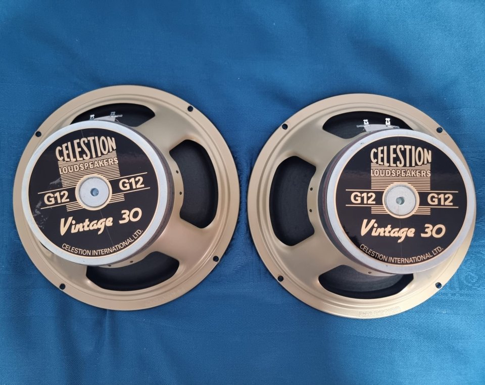 Altavoz Celestion G12 Vintage 30 (2 unidades)