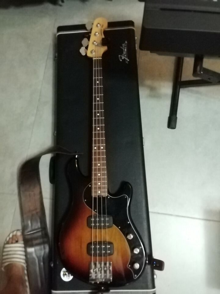 Vendo fender dimension USA