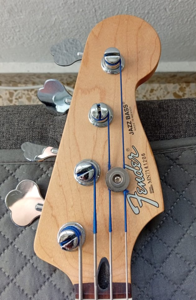 Fender Jazz Bass Mex 99 de segunda mano · Foto 4 de 6 · Málaga · 630 €