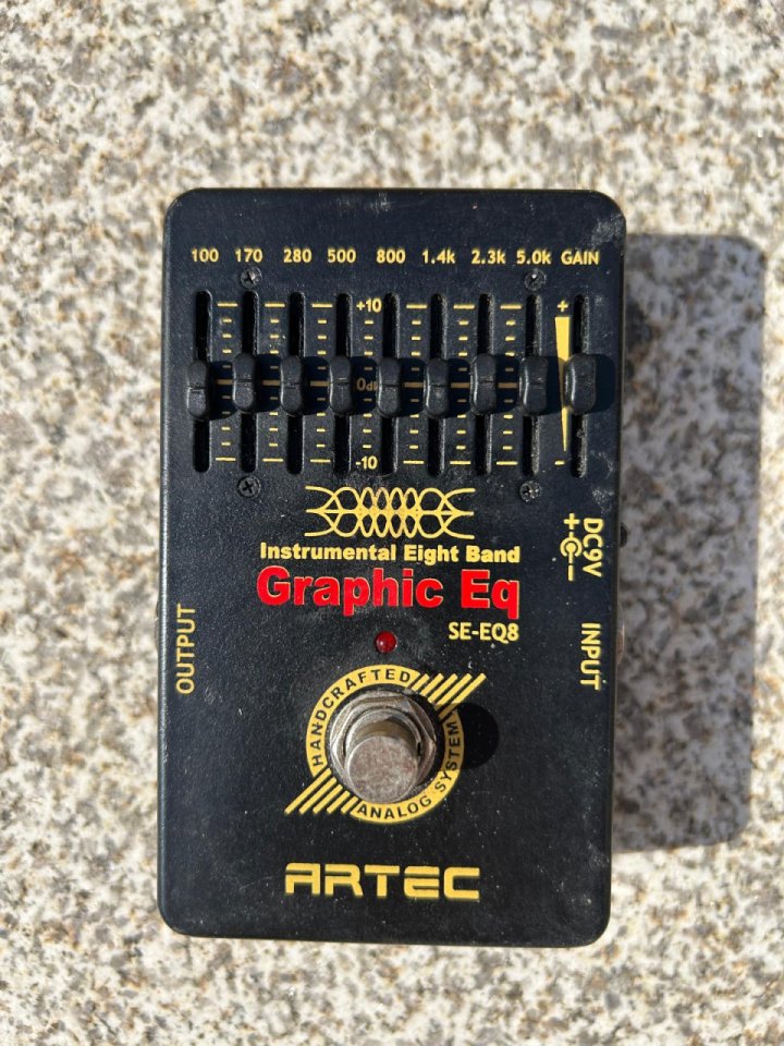 Pedal ecualizador Artec Graphic EQ de segunda mano · Foto 1 de 2 · Pontevedra · 20 €