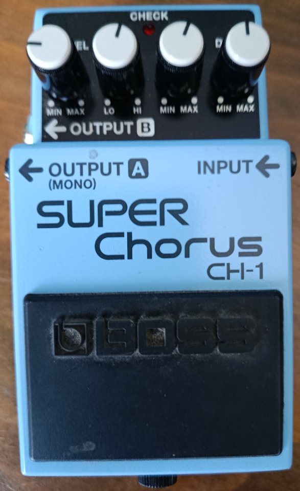 BOSS SUPER CHORUS CH-1 de segunda mano · Foto 1 de 3 · Málaga · 85 €