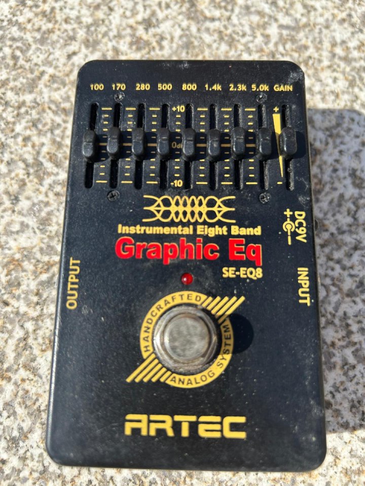 Pedal ecualizador Artec Graphic EQ de segunda mano · Foto 2 de 2 · Pontevedra · 20 €