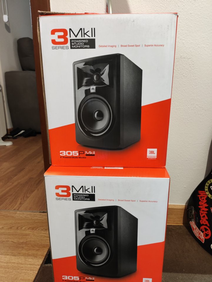 Monitores estudio JBL 305P MKII de segunda mano · Foto 3 de 3 · Pontevedra · 200 €