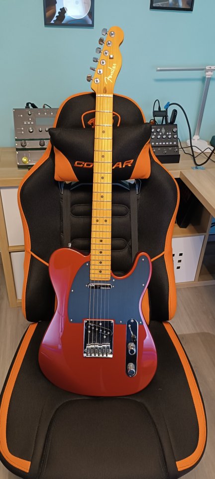 Fender Telecaster American Ultra II Sinister Red de segunda mano · Foto 1 de 4 · Asturias · 1925 €