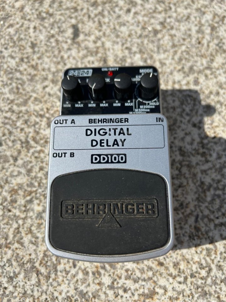 Pedal Delay Behringer DD100 de segunda mano · Foto 2 de 2 · Pontevedra · 20 €
