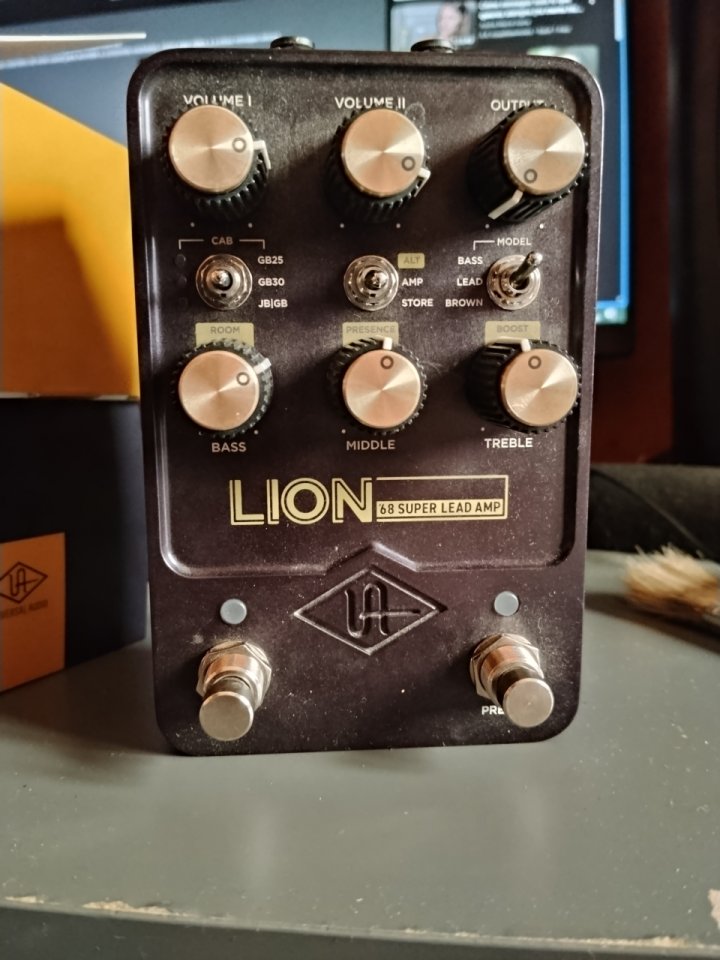 - Universal Audio Lion (UAFX) -