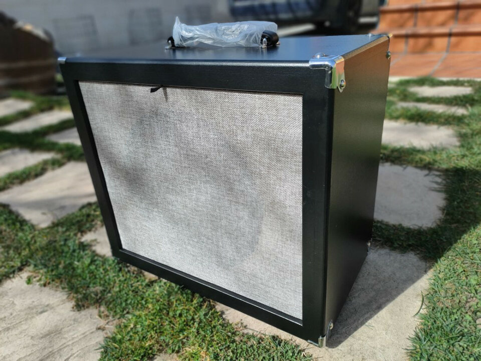 ***RESERVADA*** Pantalla 1X12 con altavoz Celstion Hot 100 o vacía