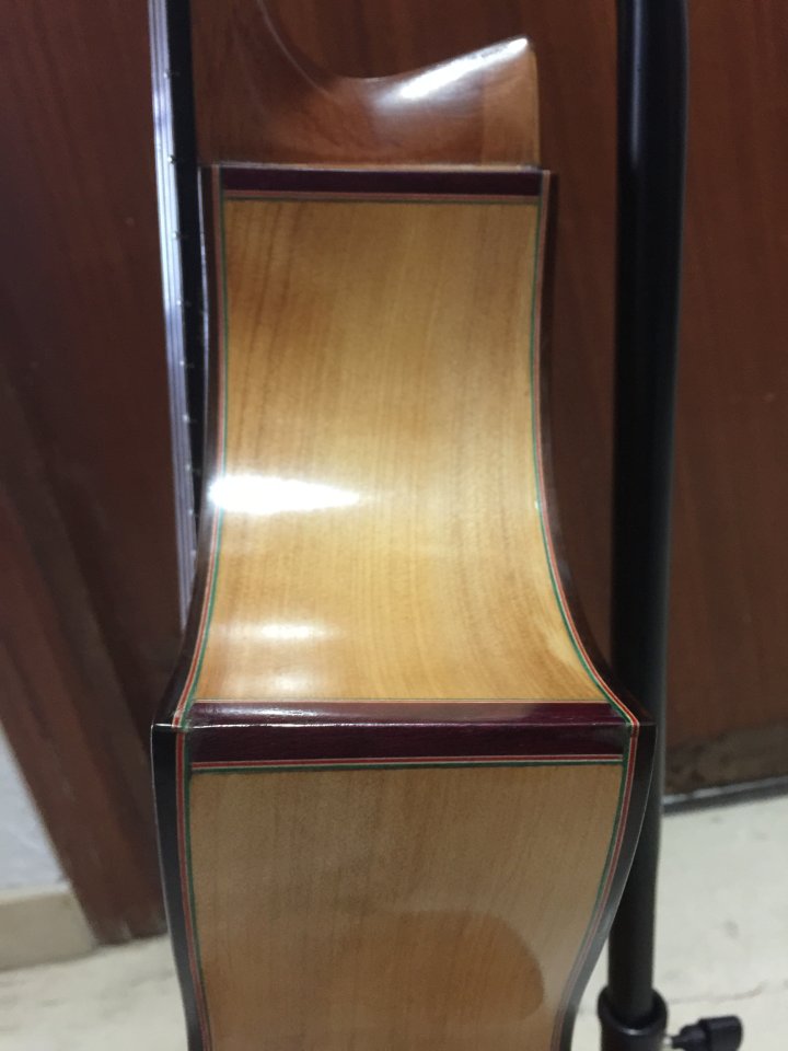 Guitarra flamenca Graciliano Pérez cutaway color natural de segunda mano · Foto 10 de 10 · Córdoba · 1900 €