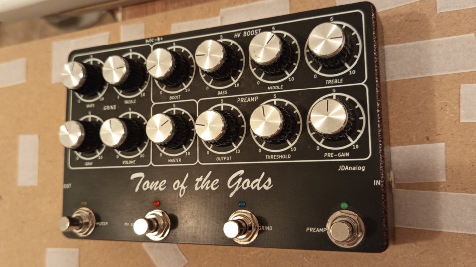 JD Analog Tone of the Gods V2 – Preamp / Overdrive / Boost boutique de segunda mano · Foto 3 de 5 · Barcelona · 300 €