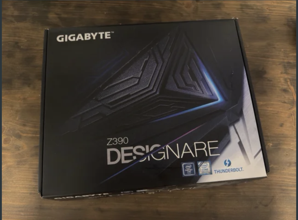 Gigabyte Z390 Designare + procesador Intel Core i9-9900K. de segunda mano · Foto 3 de 4 · Illes Balears · 349 €