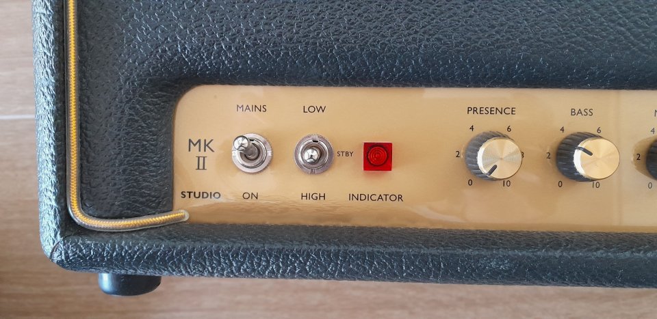Cabezal Marshall Studio Vintage SV20H