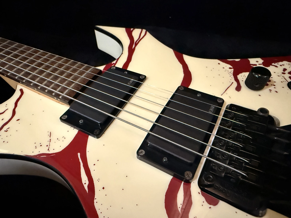 BC Rich Warlock II Joey Jordison Signature (mejorada con EMG 81/85)