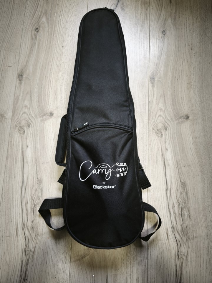 Guitarra de viaje Blackstar Carry On ST + Extras
