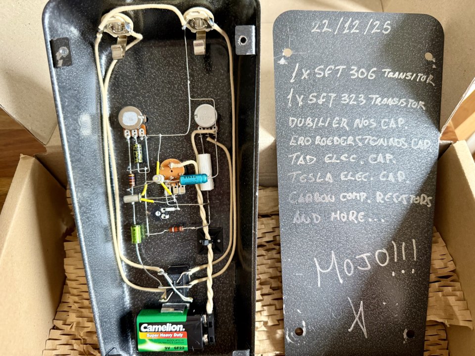 Luxury Tone FX BlackBender – Vox Tone Bender V828 de segunda mano · Foto 2 de 3 · Bizkaia · 225 €