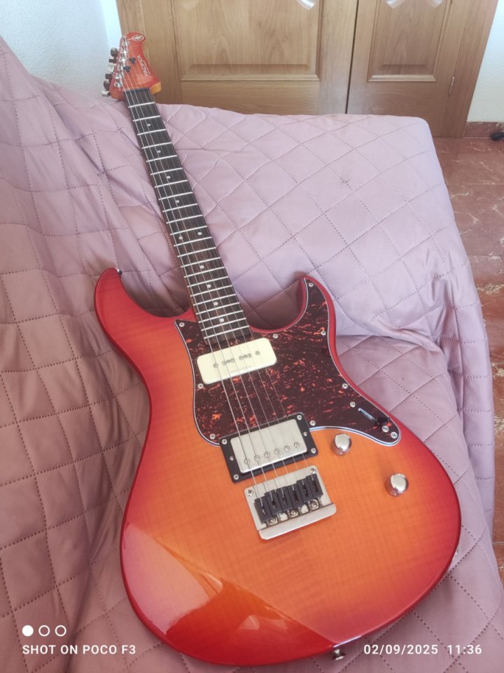 Yamaha Pacifica 611HFM