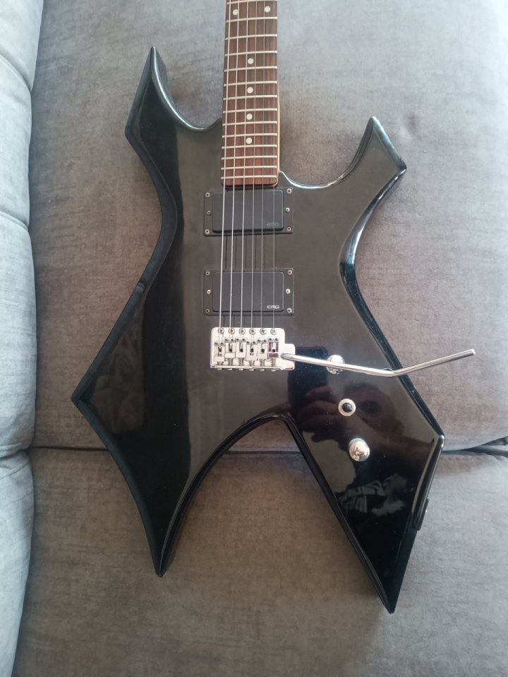 BC Rich Warlock reverse de segunda mano · Foto 3 de 6 · Tarragona · 400 €