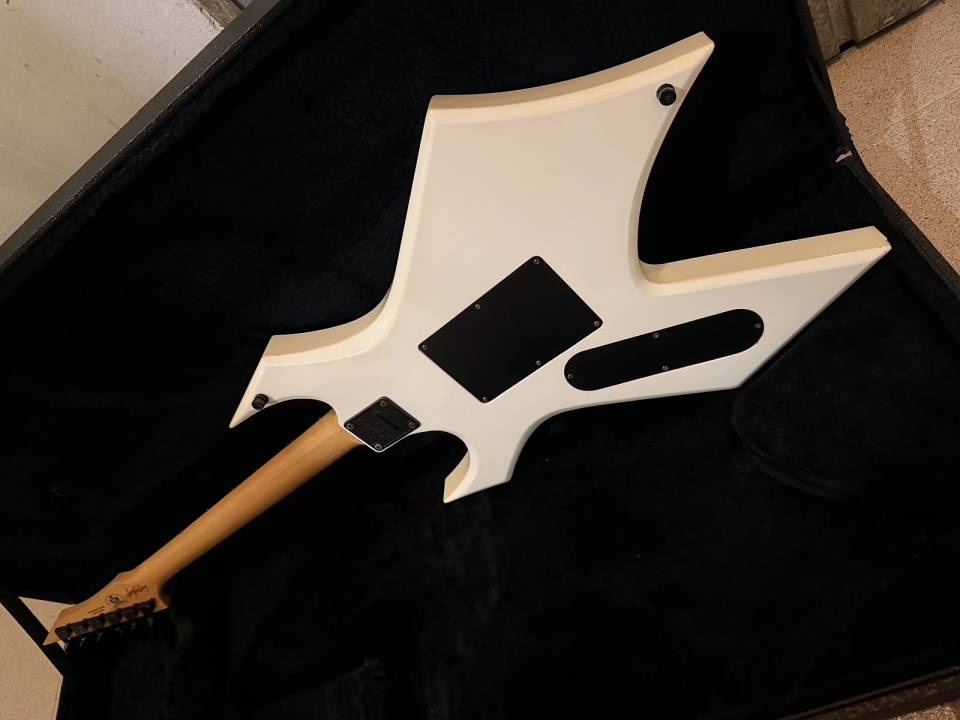 BC Rich Warlock II Joey Jordison Signature (mejorada con EMG 81/85)