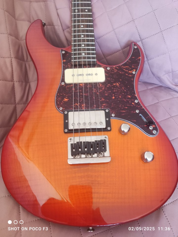 Yamaha Pacifica 611HFM