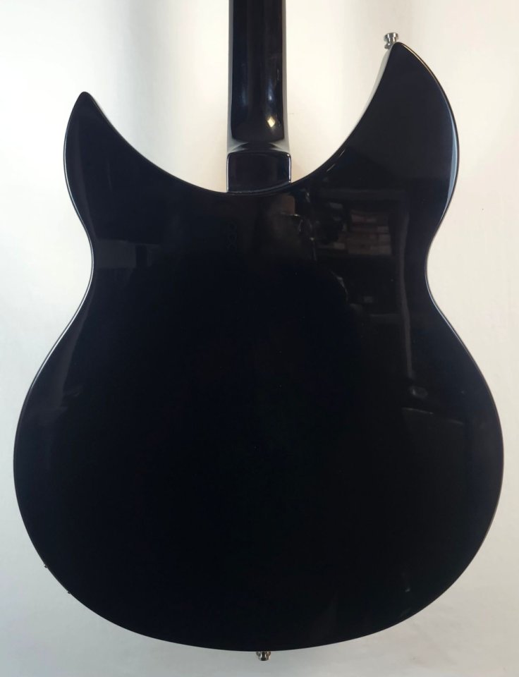 Rickenbacker 330 Jetglo 2026. Guitarra nueva aun sin estrenar.