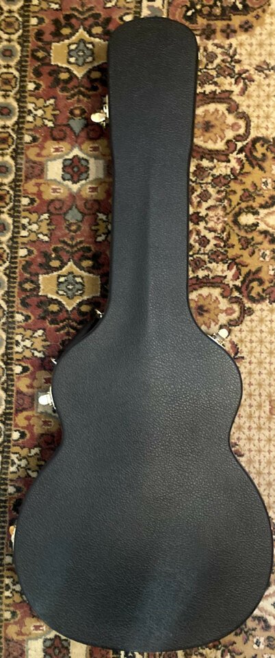 TAYLOR 314 ce V-Class de segunda mano · Foto 2 de 5 · La Rioja · 1700 €