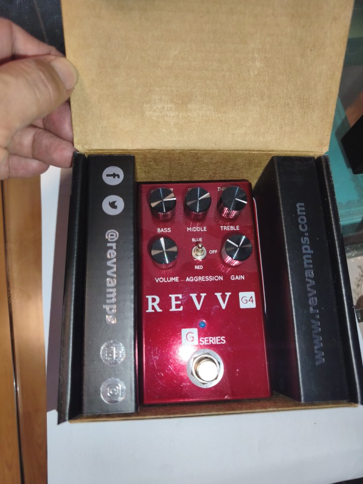 Revv G4 impecable de segunda mano · Foto 2 de 4 · Madrid · 170 €