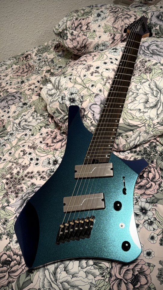 Ibanez Alpha A527 Nebula Shift de segunda mano · Foto 4 de 4 · Barcelona · 1650 €