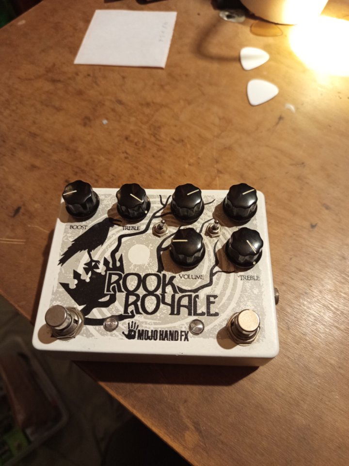 Vendo Mojo Hand Rook Royale de segunda mano · Foto 2 de 3 · Barcelona · 140 €
