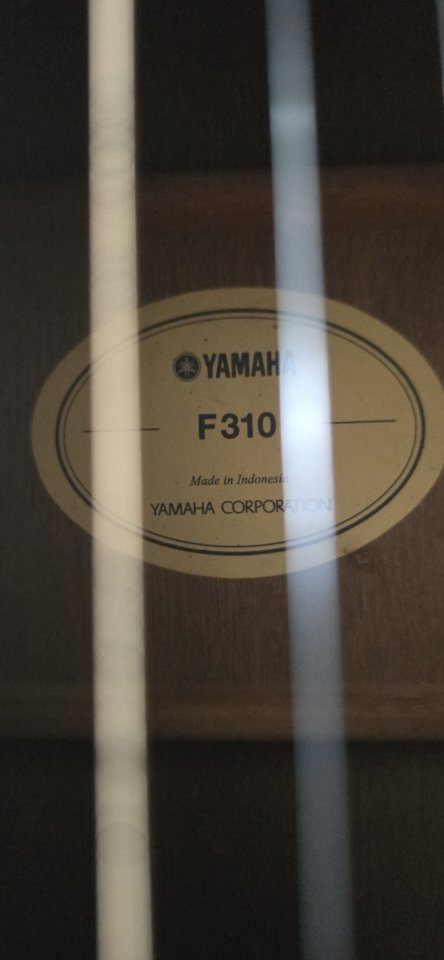 Yamaha Acústica de segunda mano · Foto 3 de 10 · Madrid · 70 €